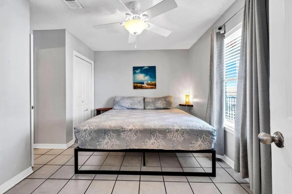 Caribleu Getaway Beach View Hot Tub & Pool Destin